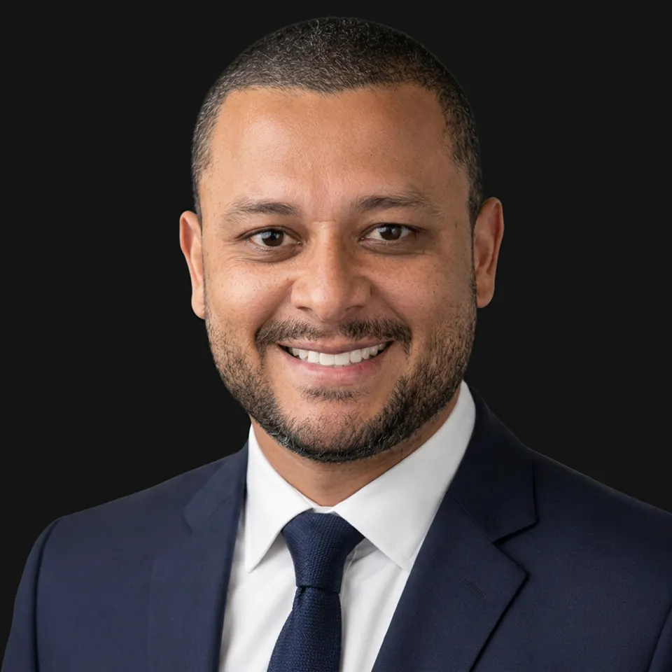 Retrato de Osvaldo Neto, mentor e consultor de negócios no mercado pet
